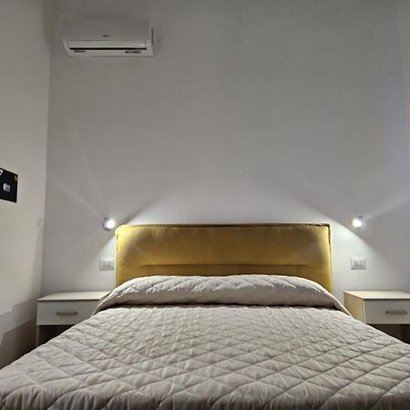 La Casa Di Nina Bed & Breakfast ปาแลร์โม ภายนอก รูปภาพ